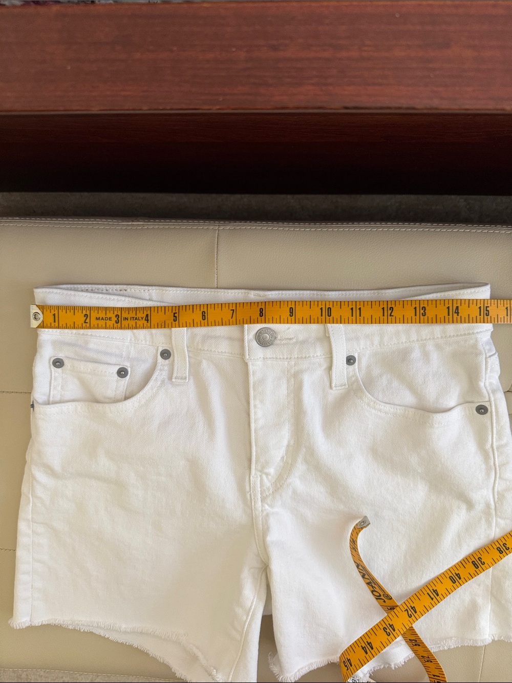 Levi’s Mid-length shorts - Picture 2 of 7